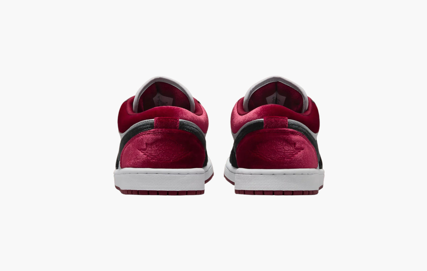 Jordan 1 Low WMNS "Velvet Black Toe"