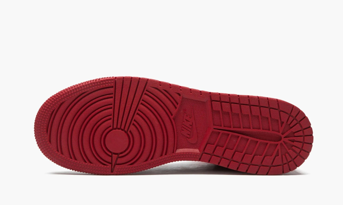 Air Jordan 1 Mid GS BANNED - 554725 074 | The Sortage