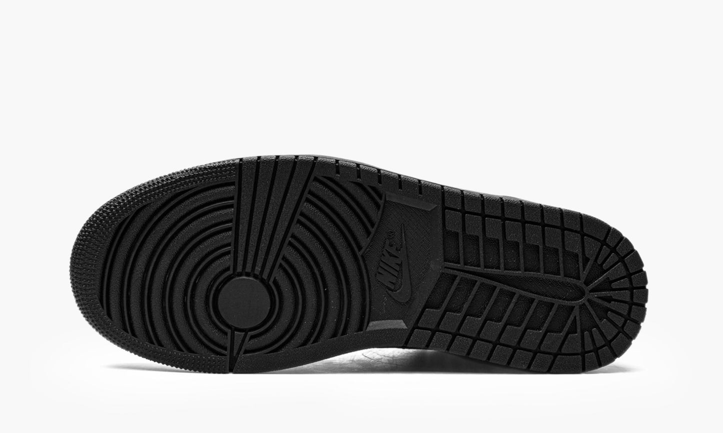 Air Jordan 1 Low Triple Black 2022 - 553558 093 | The Sortage