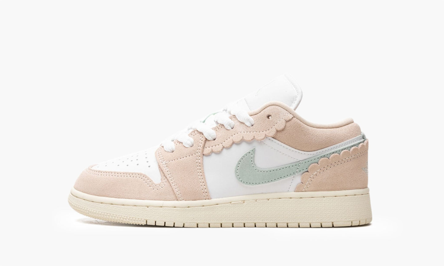 Jordan 1 Low SE GS Scalloped Edge Guava Ice - DZ5356 800 | The Sortage