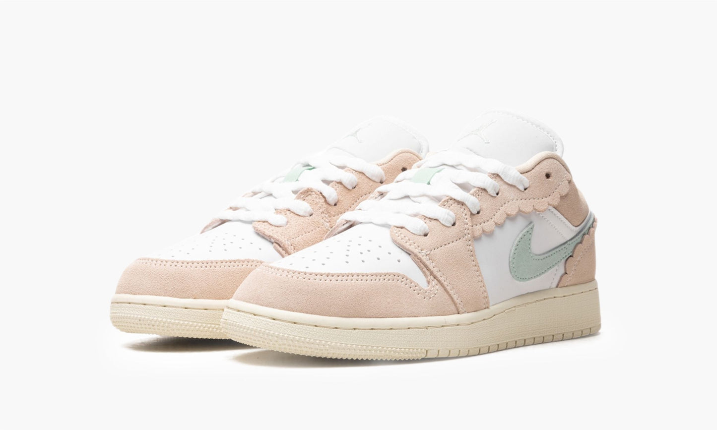 Jordan 1 Low SE GS Scalloped Edge Guava Ice - DZ5356 800 | The Sortage
