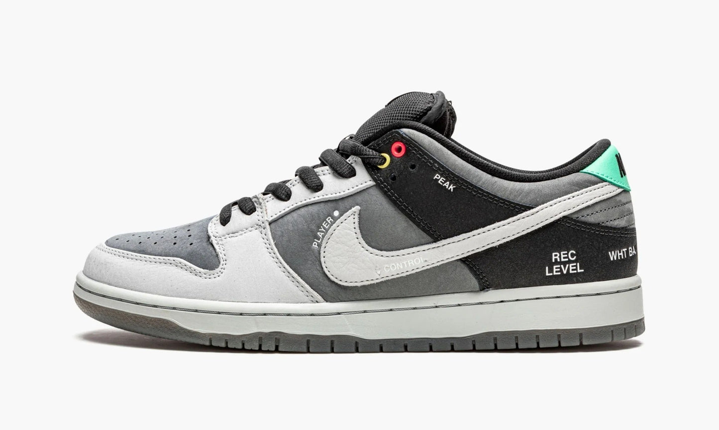 Dunk SB Low VX1000 - CV1659001 | The Sortage