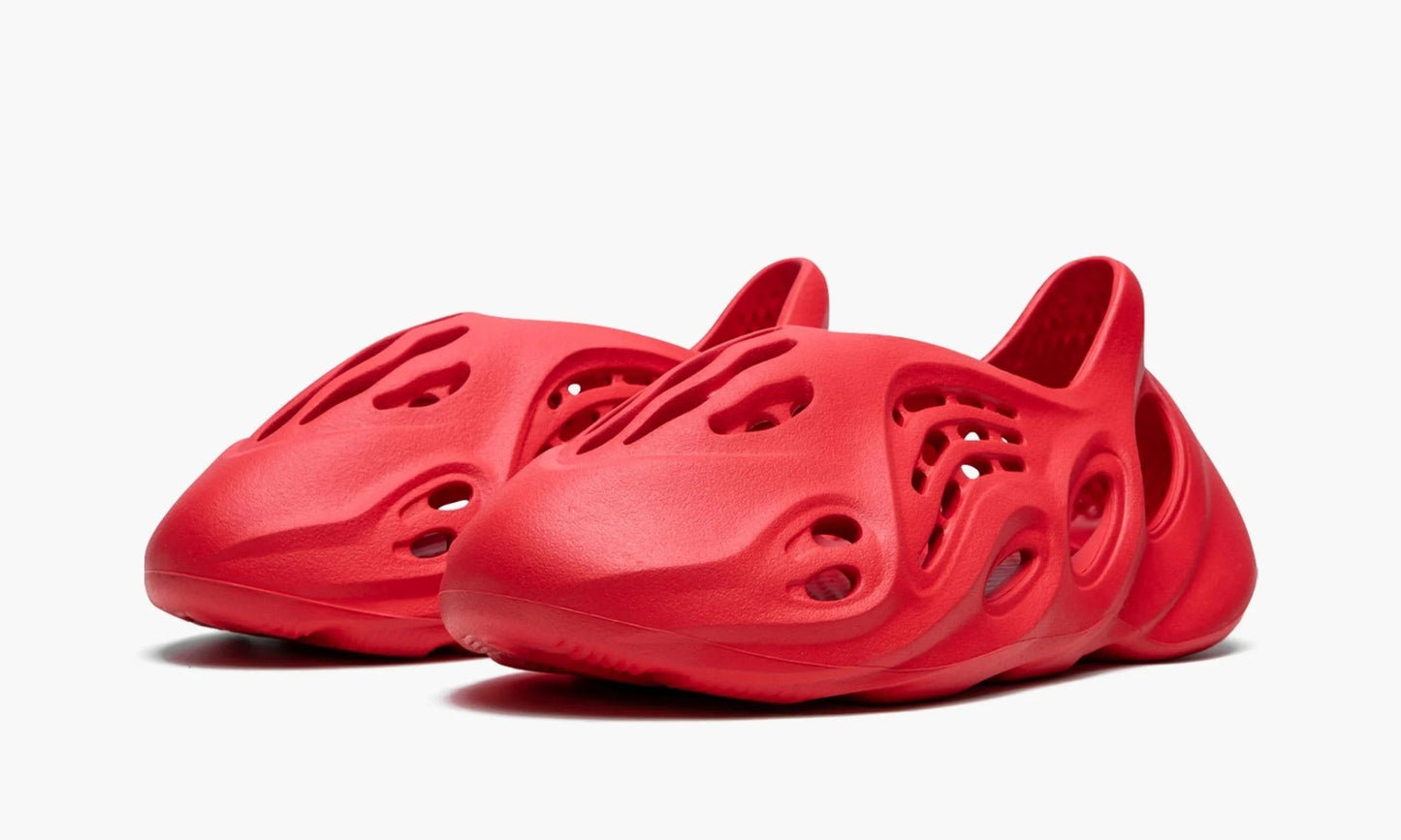 Yeezy Foam RNNR Vermillion - GW3355 | The Sortage