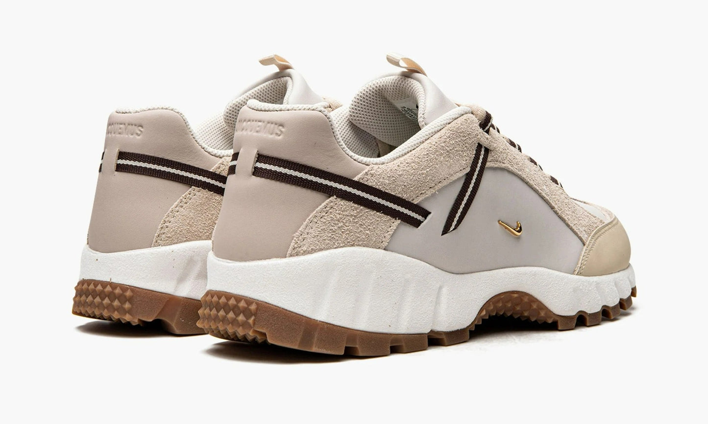 Air Humara LX WMNS Jacquemus Light Bone Gold - DR0420 001 | The Sortage