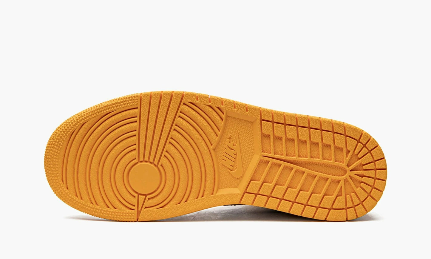 Air Jordan 1 Mid Taxi - 554724 701 | The Sortage