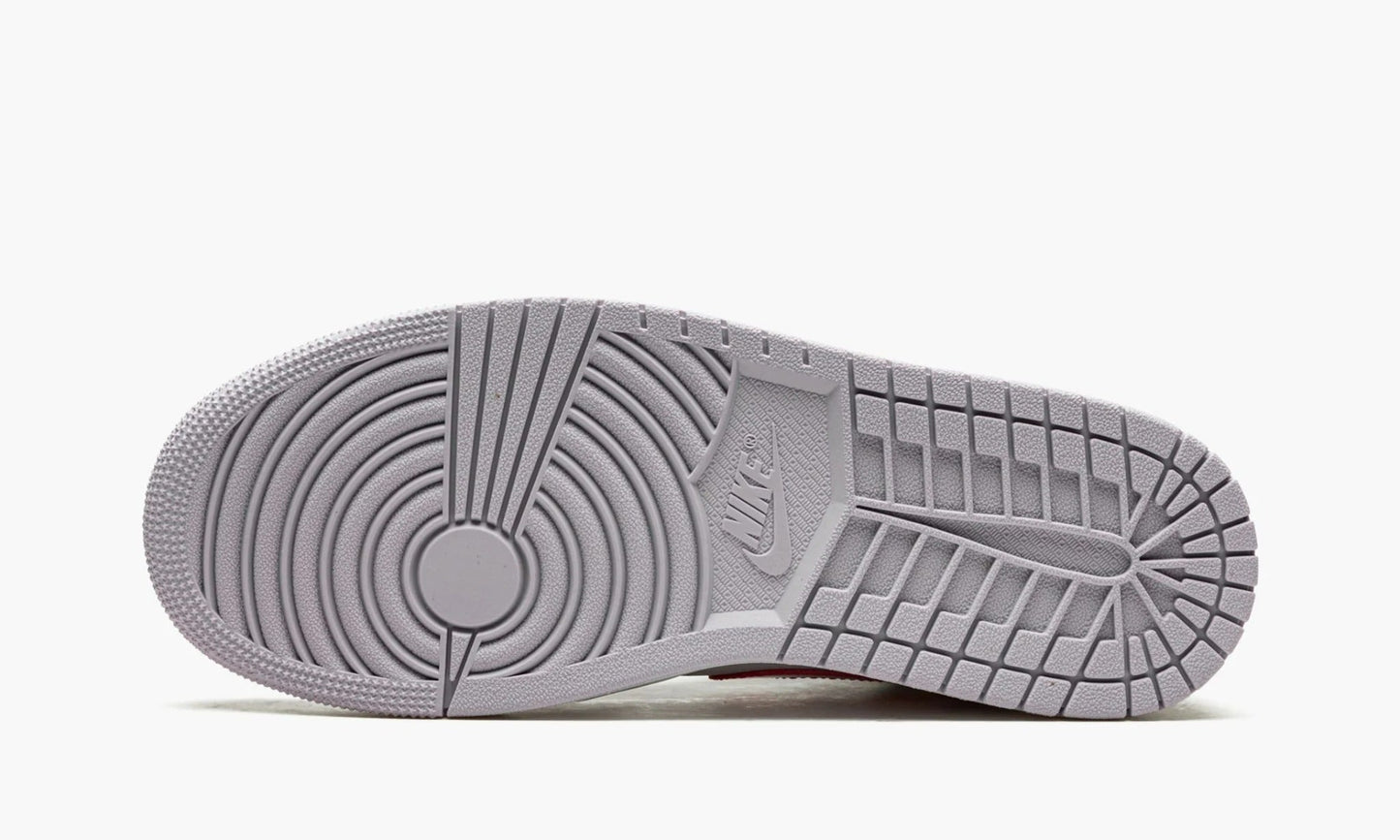 Air Jordan 1 Mid WMNS Valentine’s Day 2022 - DR0174 500