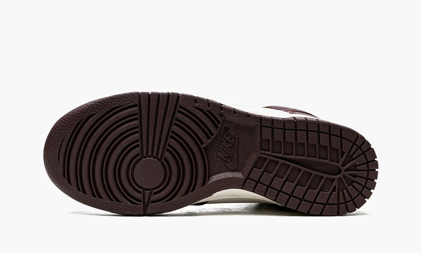 Dunk High WMNS Burgundy Crush - DD1869 601 | The Sortage