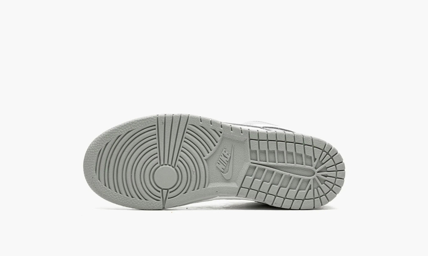 Dunk Low PS Two-Toned Grey - DH9756 001 | The Sortage