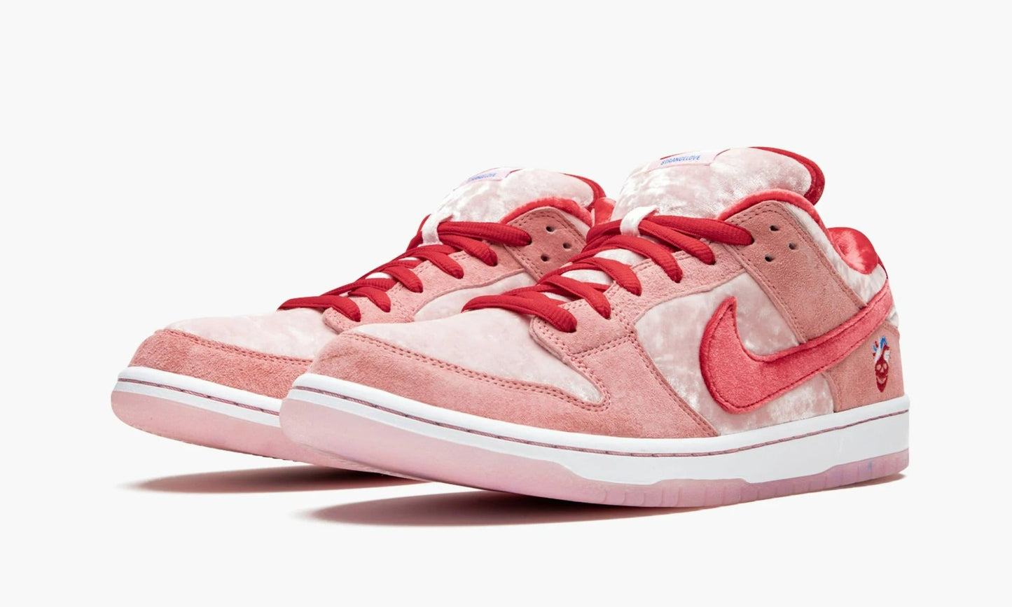 SB Dunk Low Pro StrangeLove - CT2552 800 | The Sortage