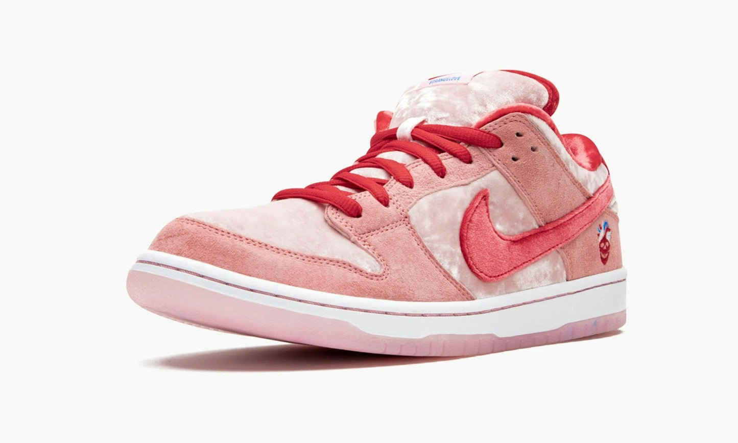 SB Dunk Low Pro StrangeLove - CT2552 800 | The Sortage