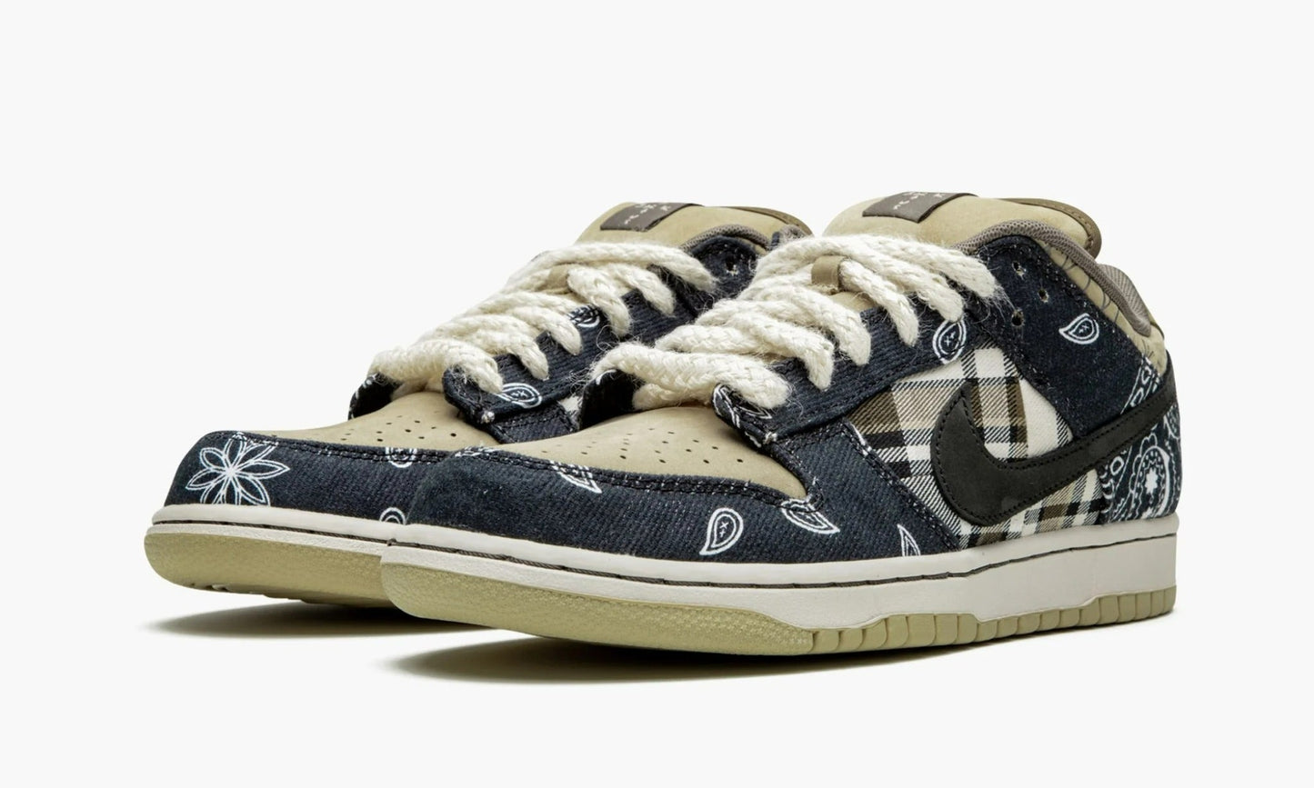 SB Dunk Low Travis Scott - CT5053 001 | The Sortage