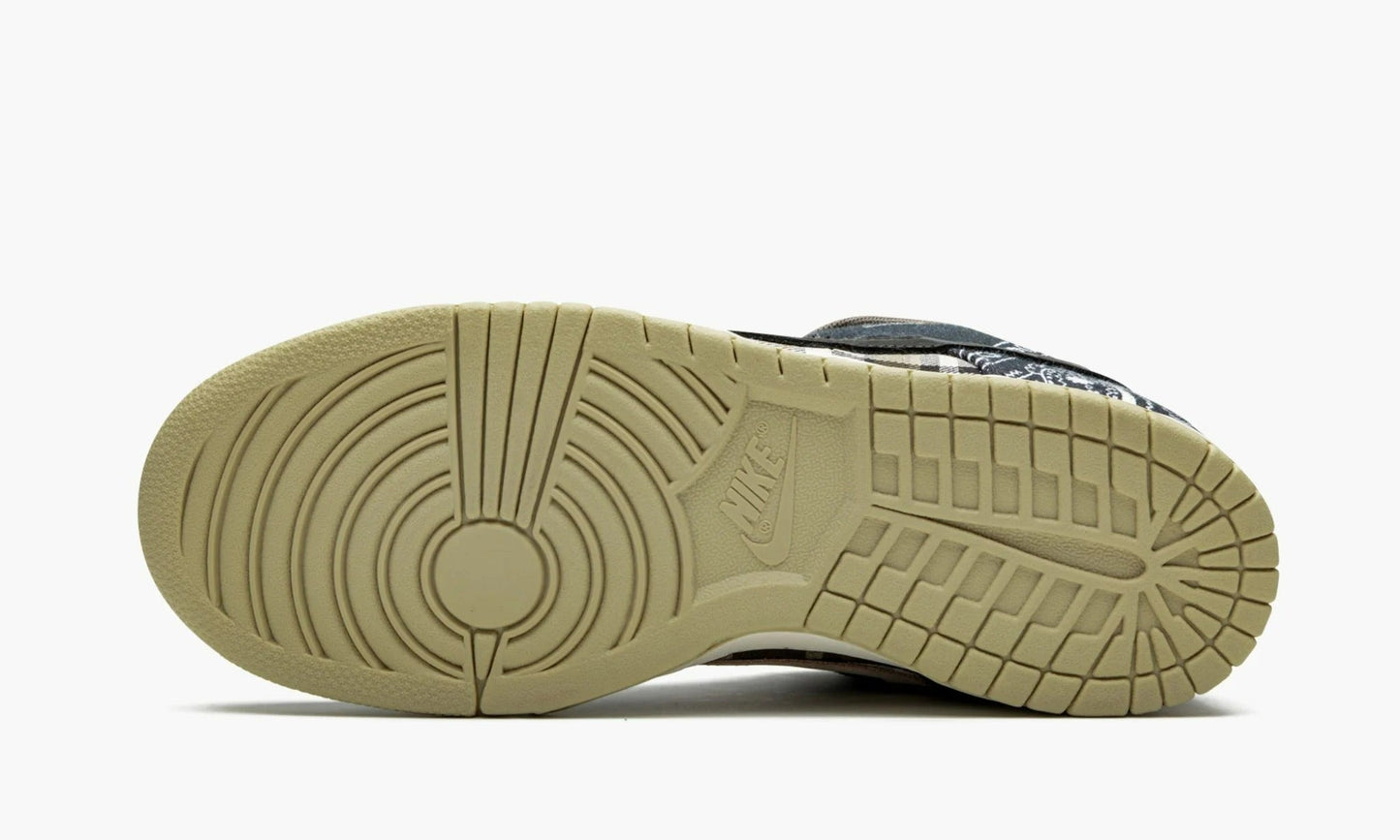 SB Dunk Low Travis Scott - CT5053 001 | The Sortage