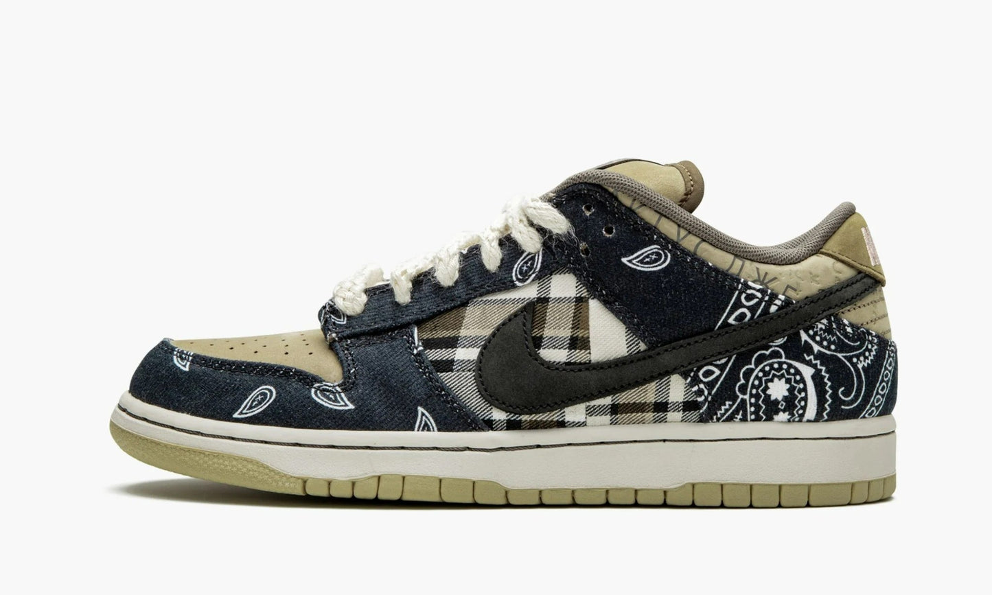 SB Dunk Low Travis Scott - CT5053 001 | The Sortage