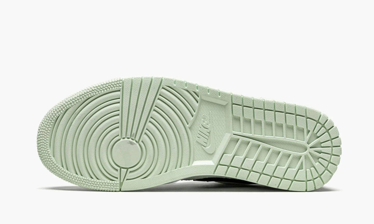 Air Jordan 1 Low SE WMNS Barely Green - CZ0776 300 | The Sortage