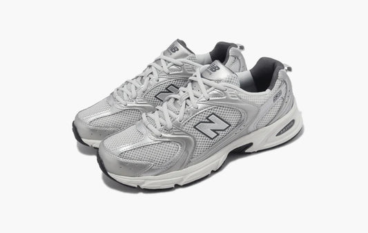 530 "Grey Matter Silver Metallic"