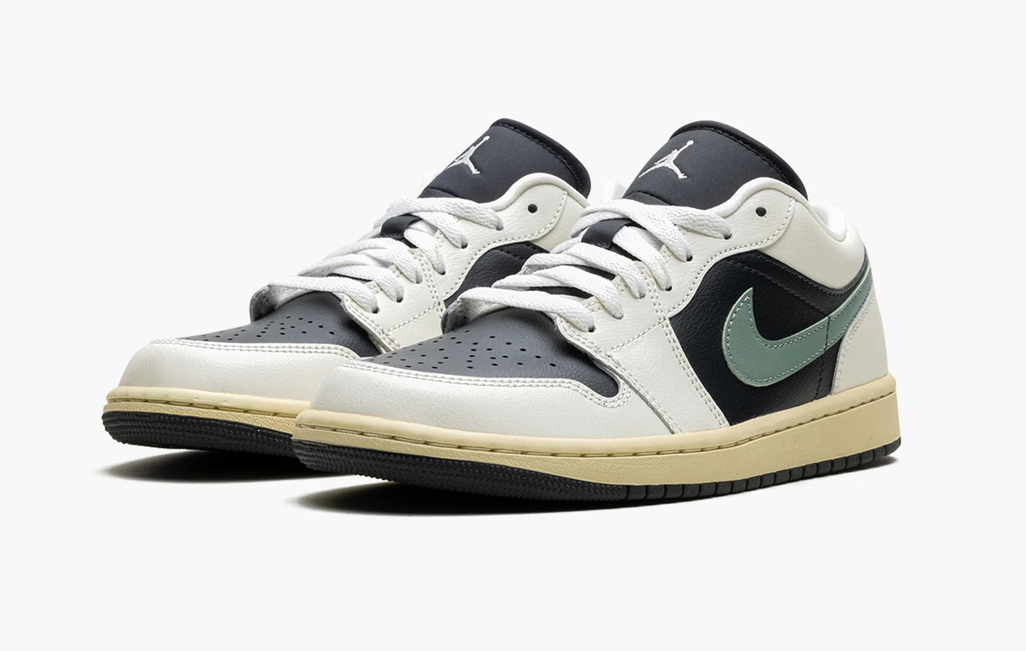 Air Jordan 1 Low WMNS "Jade Smoke"
