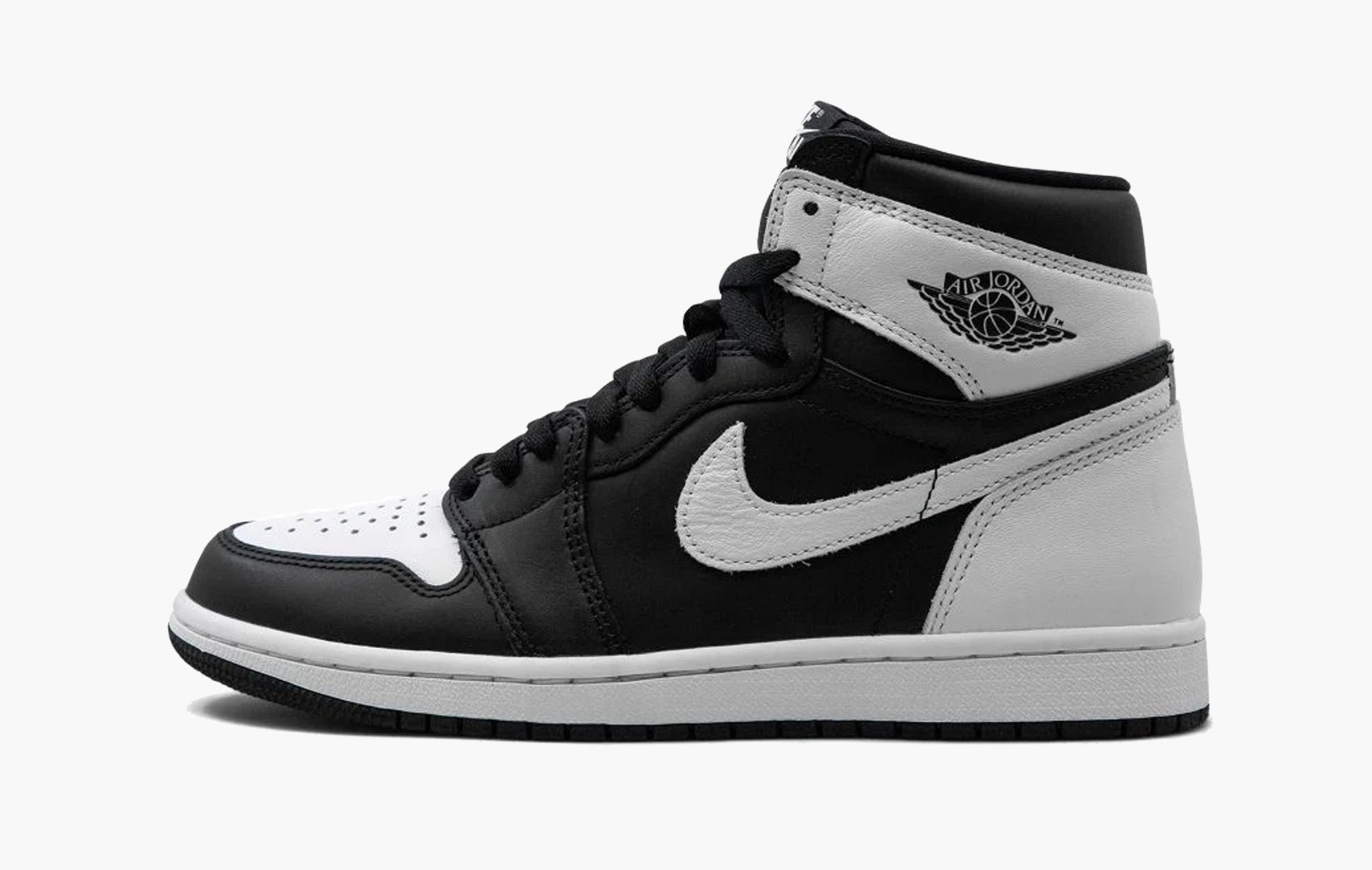 Air Jordan 1 Retro High OG Black White - DZ5485 010 | The Sortage
