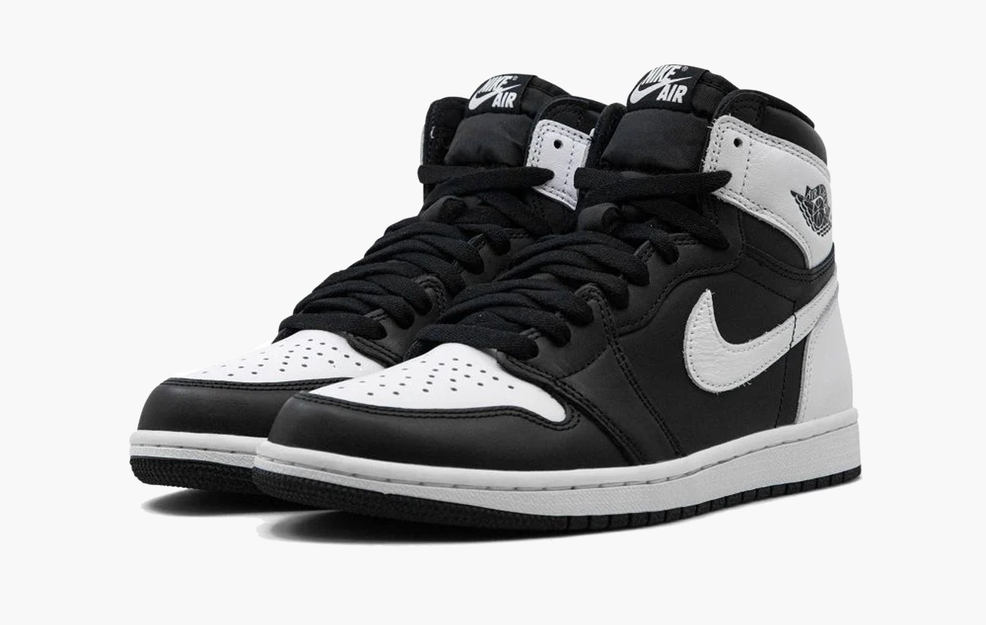Air Jordan 1 Retro High OG Black White - DZ5485 010 | The Sortage