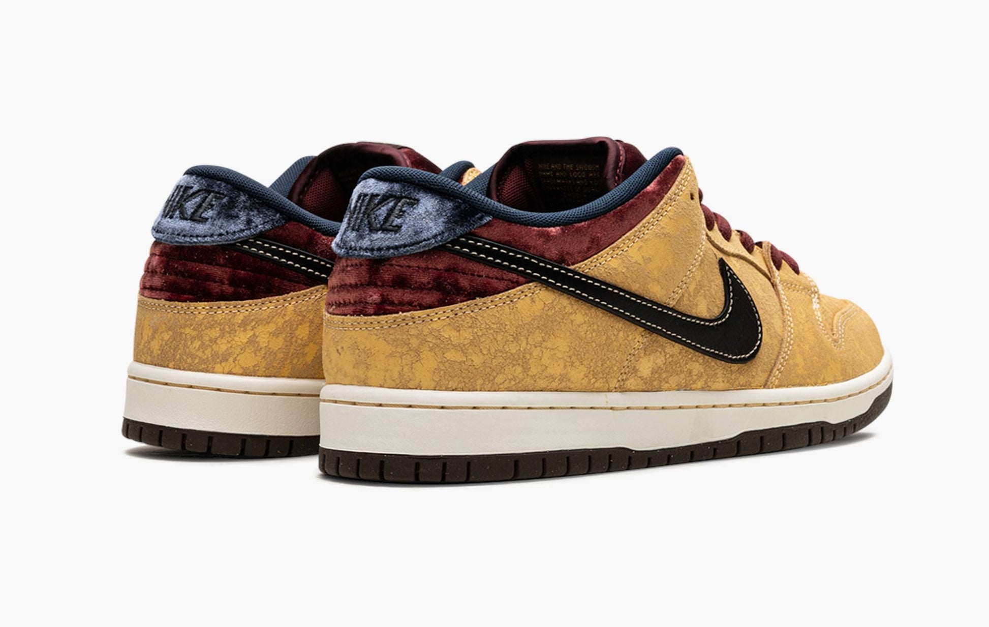 Nike SB Dunk Low City of Cinema - FZ1278 200 | The Sortage