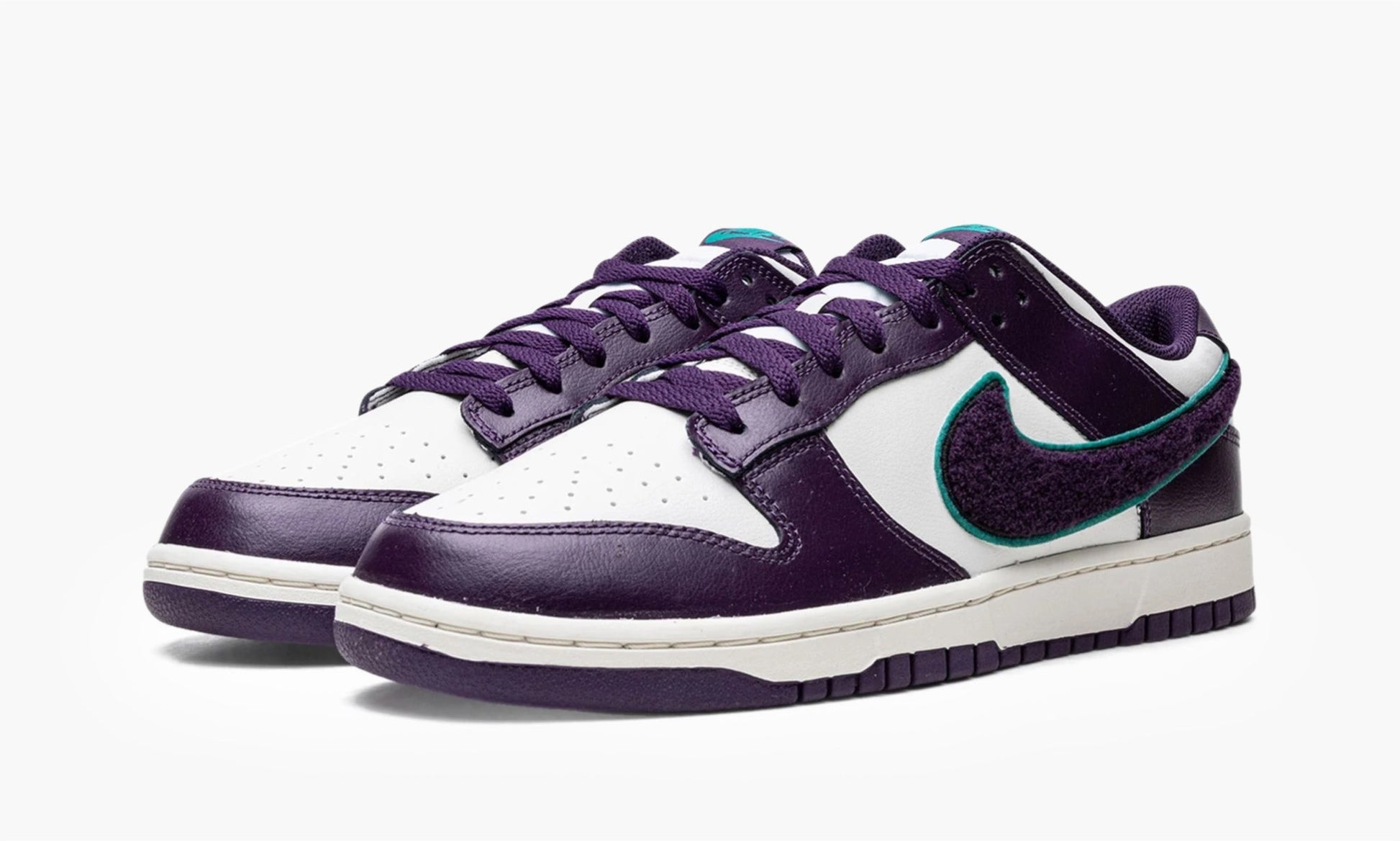 Dunk Low Chenille Swoosh Sail Grand Purple - DQ7683 100 | The Sortage