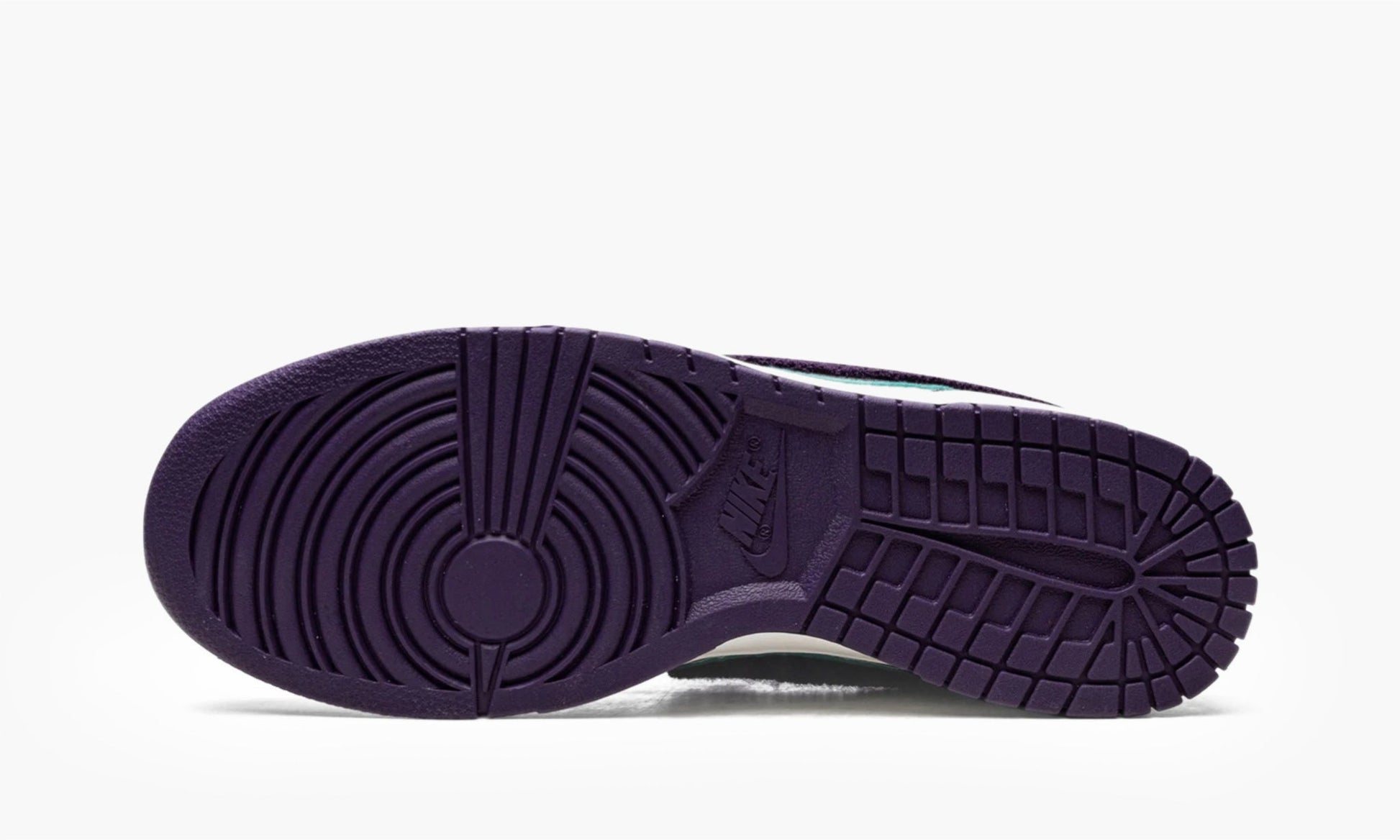 Dunk Low Chenille Swoosh Sail Grand Purple - DQ7683 100 | The Sortage