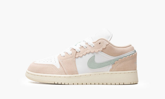 Jordan 1 Low SE GS Scalloped Edge Guava Ice - DZ5356 800 | The Sortage