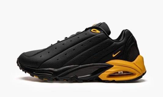 Hot Step Air Terra Drake NOCTA Black Yellow - DH4692 002 | The Sortage
