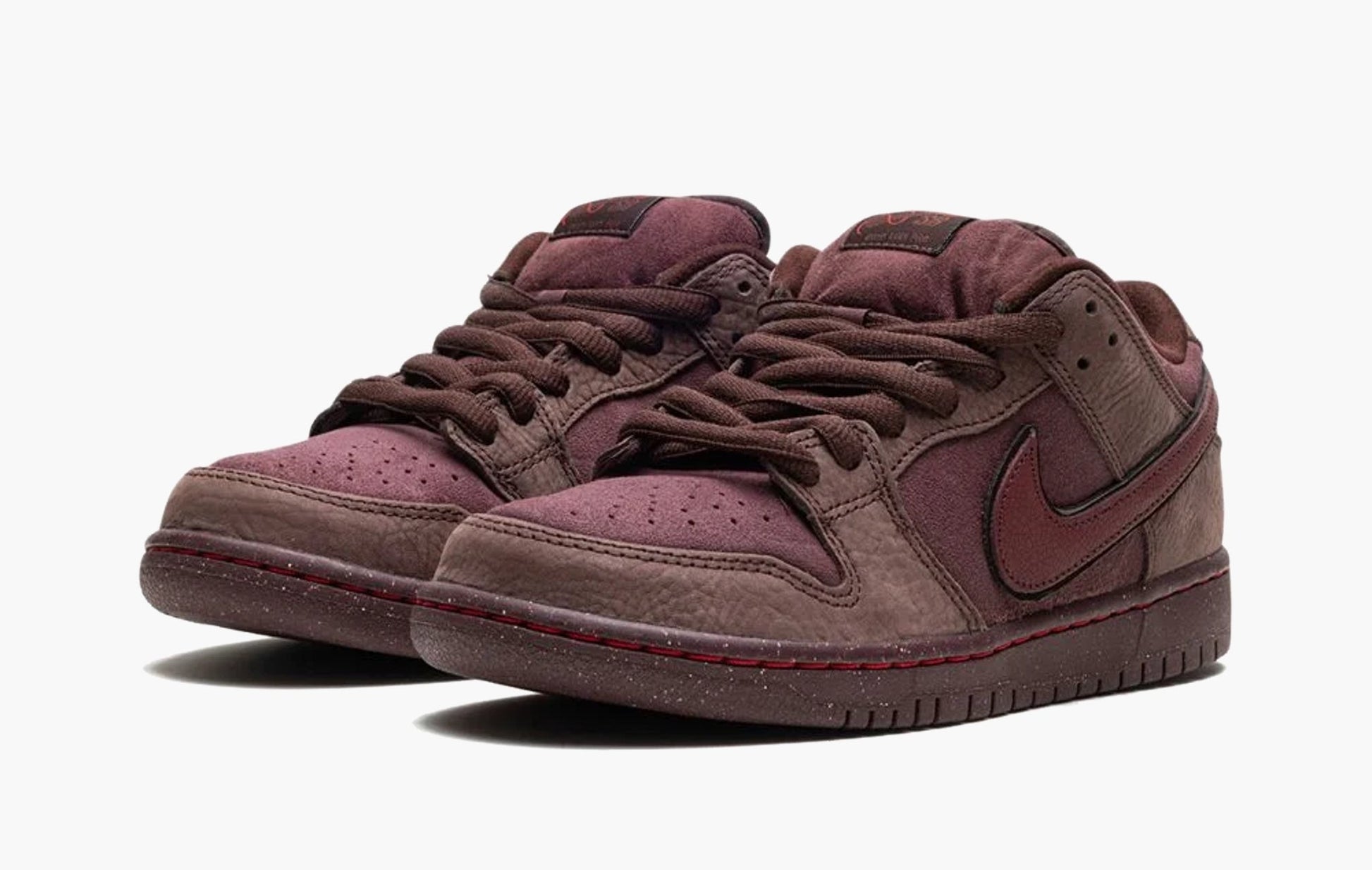 Nike SB Dunk Low City of Love Burgundy Crush - FN0619 600 | The Sortage