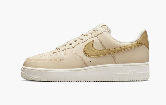 Nike Air Force 1 '07 Low WMNS Sanddrift Metallic Gold - DQ7569 102 | Sortage