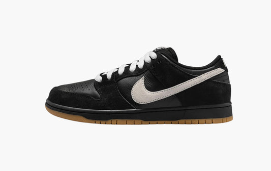 SB Dunk Low Pro SB "Black White Gum"