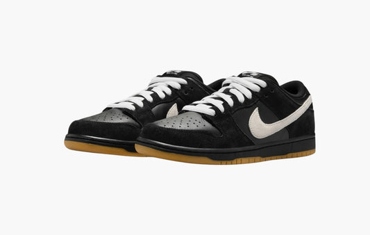 SB Dunk Low Pro SB "Black White Gum"
