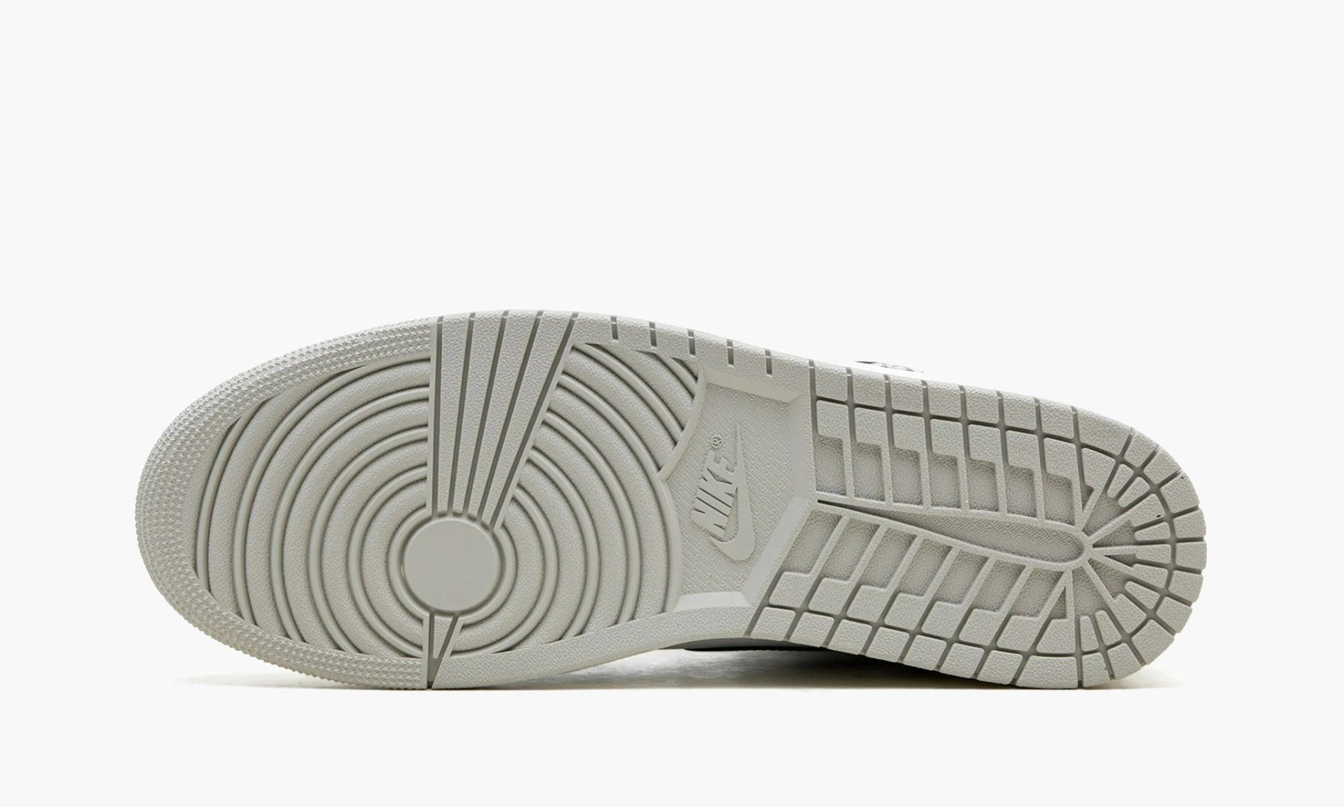 Air Jordan 1 Retro High OG White Cement - DZ5485 052 | The Sortage