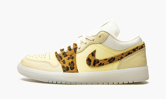 Air Jordan 1 Low SNKRS Day - DN6998 700 | The Sortage
