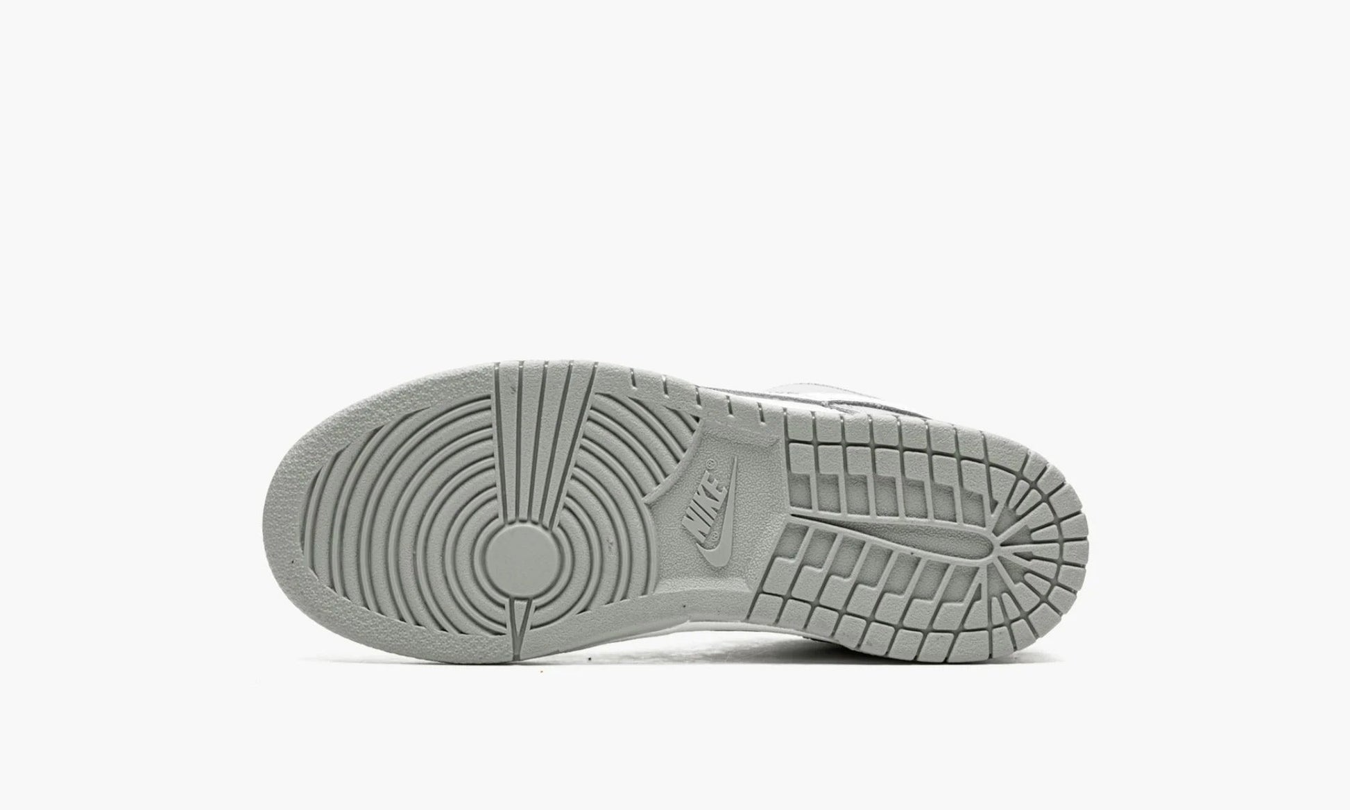 Dunk Low PS Two-Toned Grey - DH9756 001 | The Sortage