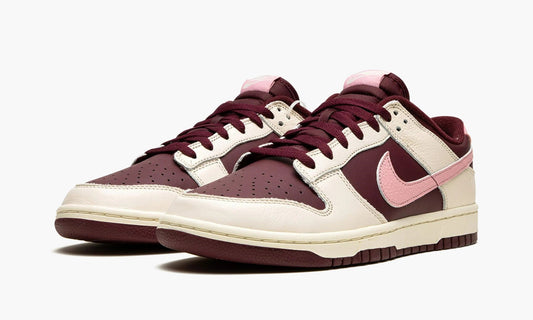 Dunk Low Retro PRM Valentine's Day 2023 - DR9705 100 | The Sortage