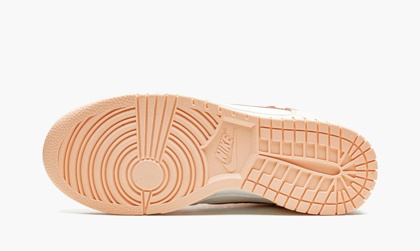 Dunk High WMNS Sail Crimson Tint - DD1869 104 | The Sortage