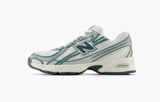 740v2 "White Marsh Green"