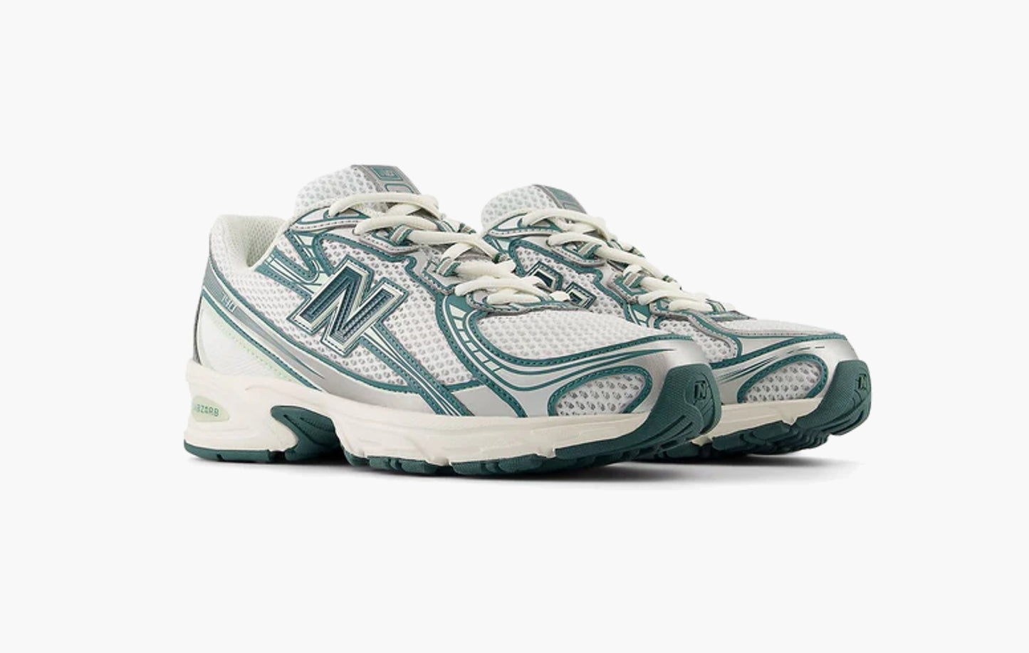 740v2 "White Marsh Green"