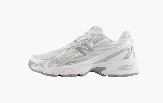 740v2 "White Silver Reflection"